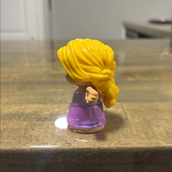 Fisher Price Little People Rapunzel - Picture 2 of 8